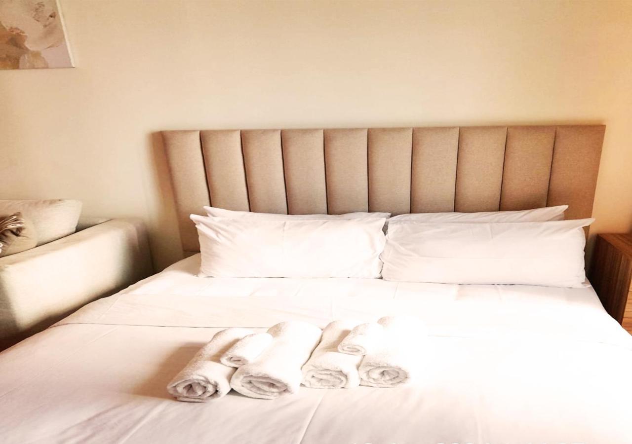 Full Sea View With Balcony - Studio Apartment - 10 Min To Jbr - Дубай Экстерьер фото