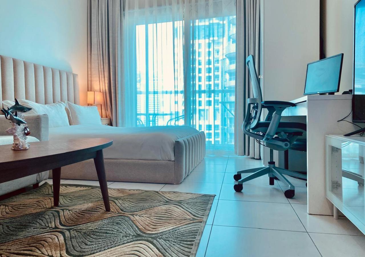 Full Sea View With Balcony - Studio Apartment - 10 Min To Jbr - Дубай Экстерьер фото