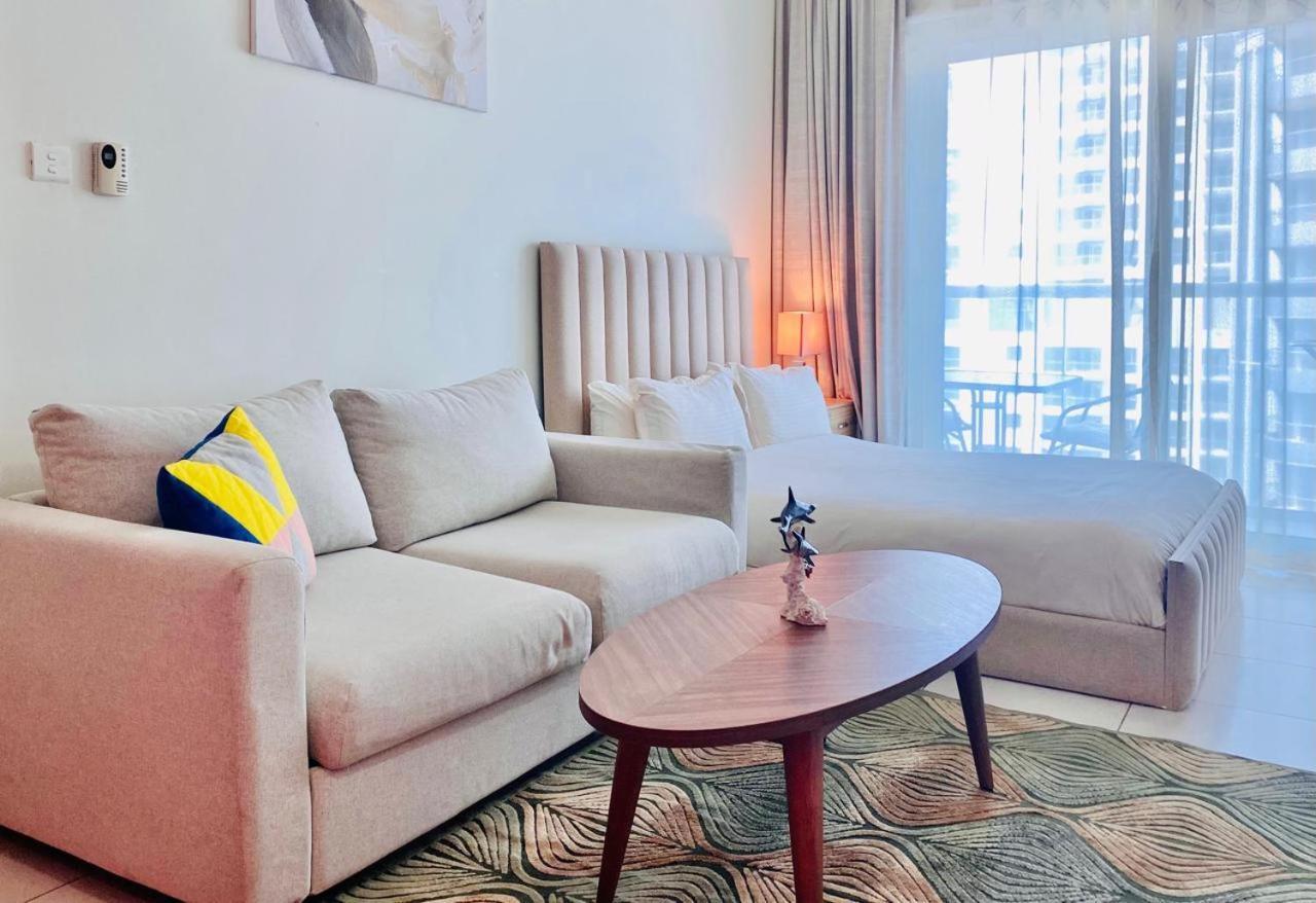 Full Sea View With Balcony - Studio Apartment - 10 Min To Jbr - Дубай Экстерьер фото